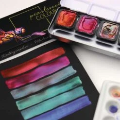 FINETEC | PREMIUM Pearlescent Colours — 'Flip-flop' 6 Paint Set 8 FINETEC | PREMIUM Pearlescent Colours — 'Flip-flop' 6 Paint Set -Copic Shop FINETEC7CPREMIUMPearlescentColoursE2809426230393BFlip flop26230393B6paintset 2